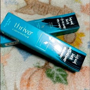 Thrive Black Mascara